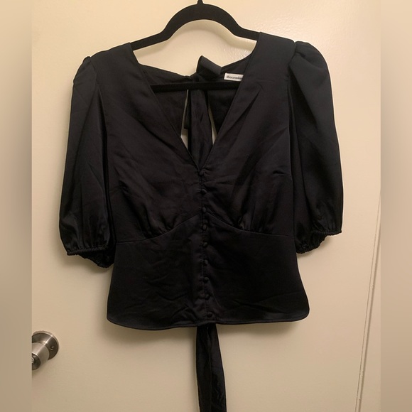 Abercrombie & Fitch Satin Short Puff Sleeve with Tie Back - Picture 4 of 4